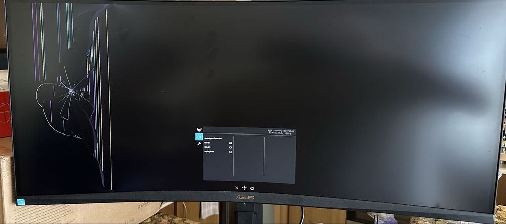 Monitor Asus Tuf Gaming curbat ecran lovit