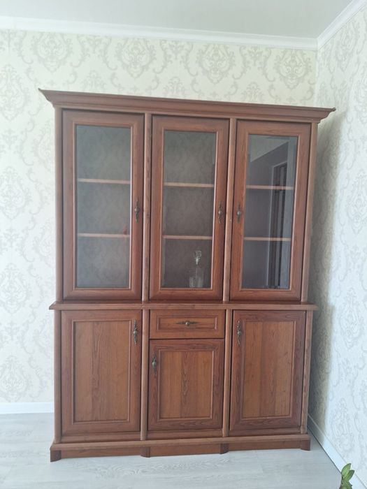Продам шкаф для посуды