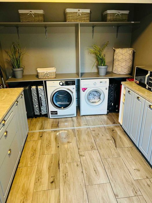 Casa 4 camere lux, Paleu