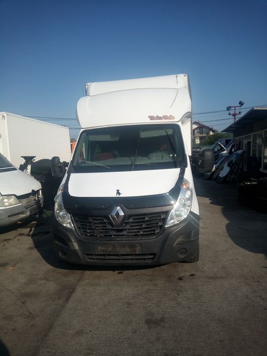 Dezmembrez Renault Master 2017