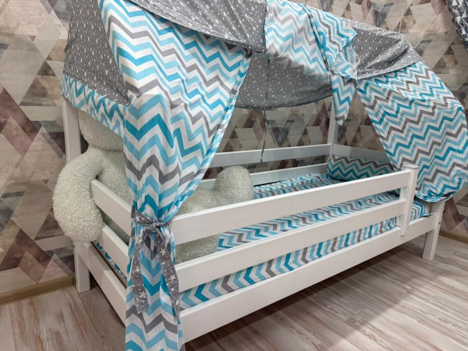 Продам детскую кровать .