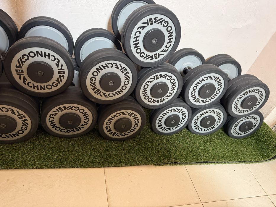 Дъмбели technogym