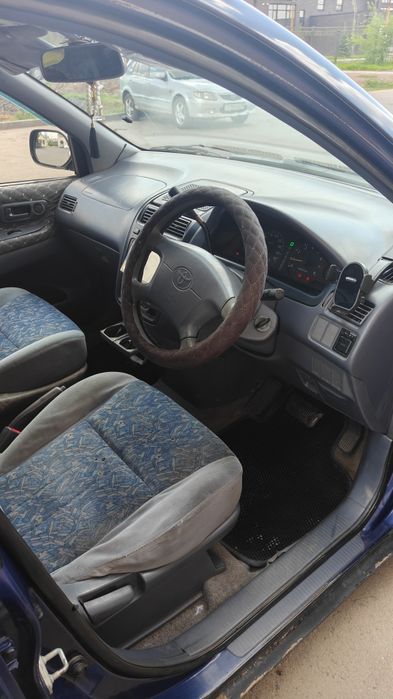 Toyota ipsum 1996г передний привод