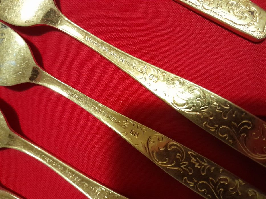 Tacâmuri vintage stare bună