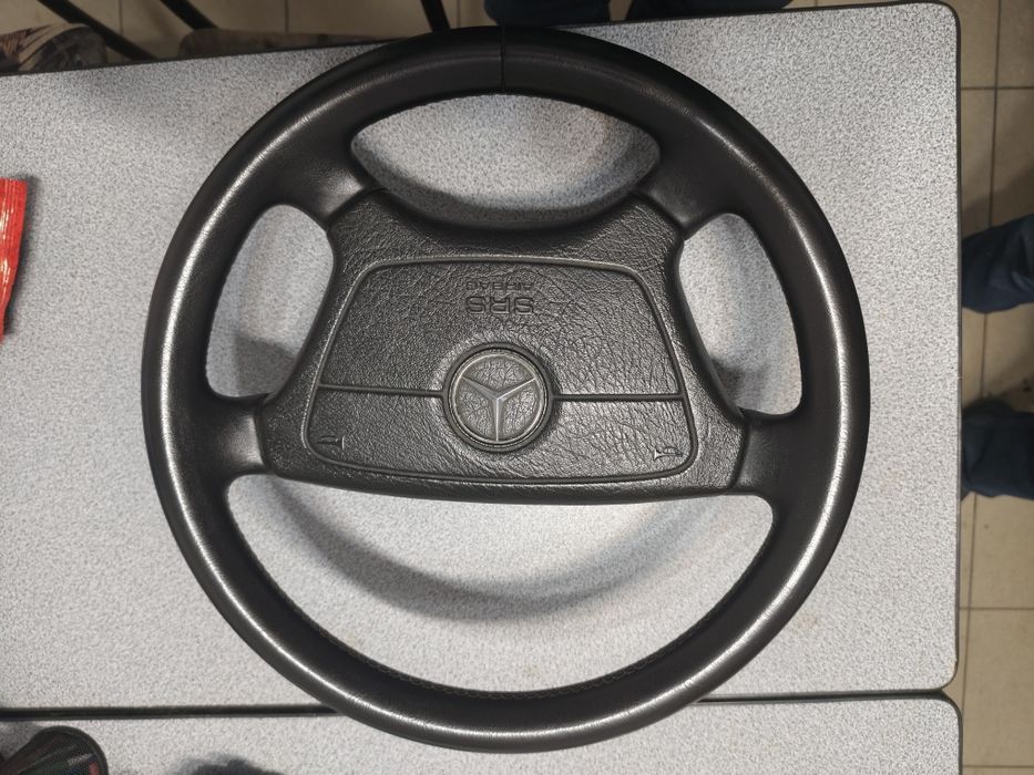 Волан Мерцедес w124,w202,w210,r129