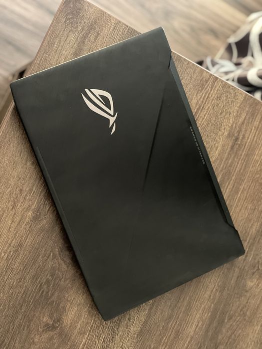 Laptop Gaming ASUS ROG Strix GL703GE | i7-8750H | GTX 1050 Ti | 16GB RAM | 1TB SSD