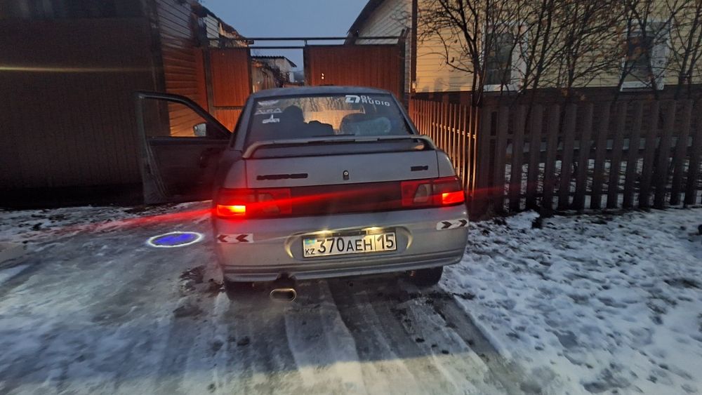 Продам авто ваз 2110