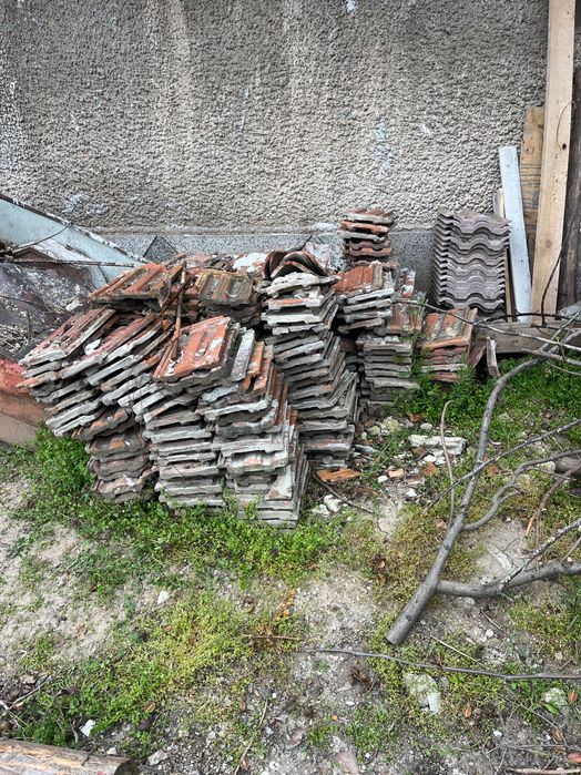 Тухли и керемиди на бройка