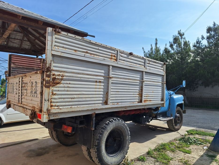 Газ-53 автомашинаси сотилади булиб беришга хам берилади