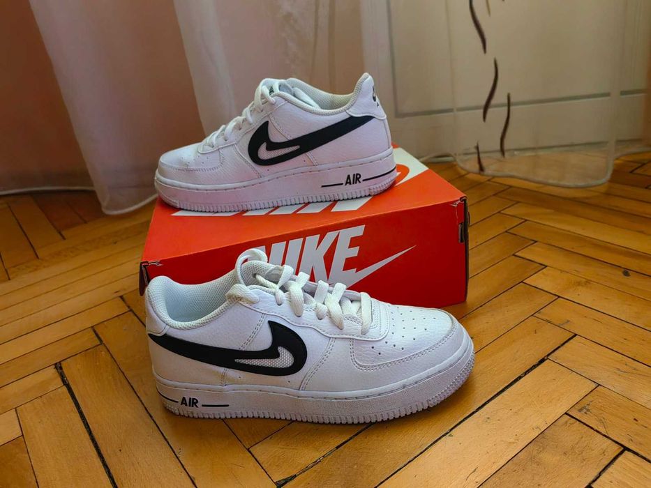 Маратонки NIKE 36 номер