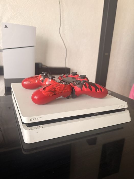 Sony playstation 4 slim  , ps4 slim