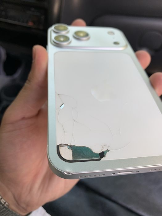 Iphone xr 17 pro korpusda