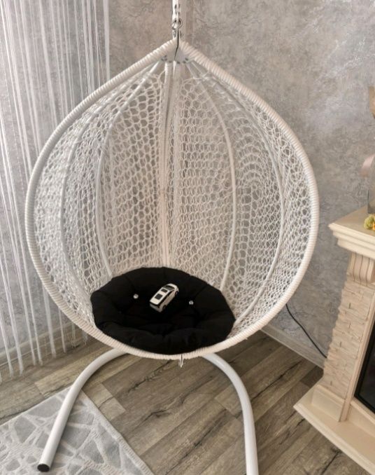 Кресло качалка кокон как новый