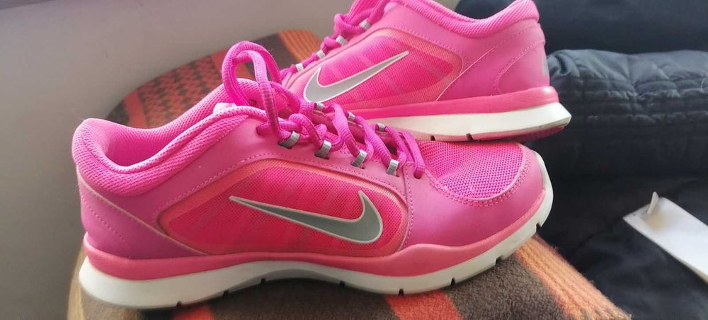 Nike дамски маратонки , Найк обувки розови 39