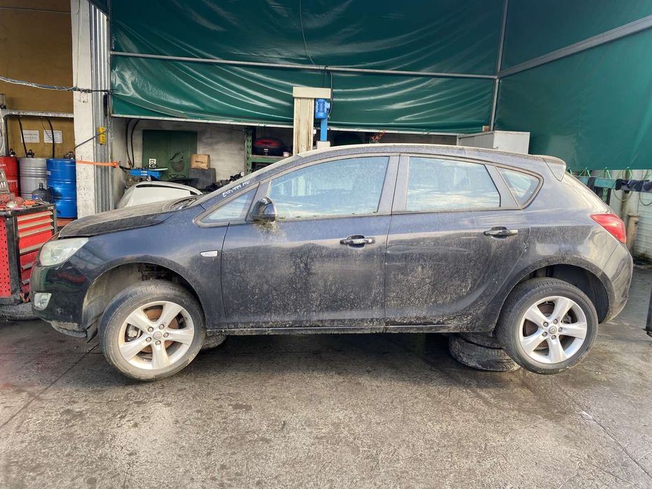 Опел астра J 1.7D !!!