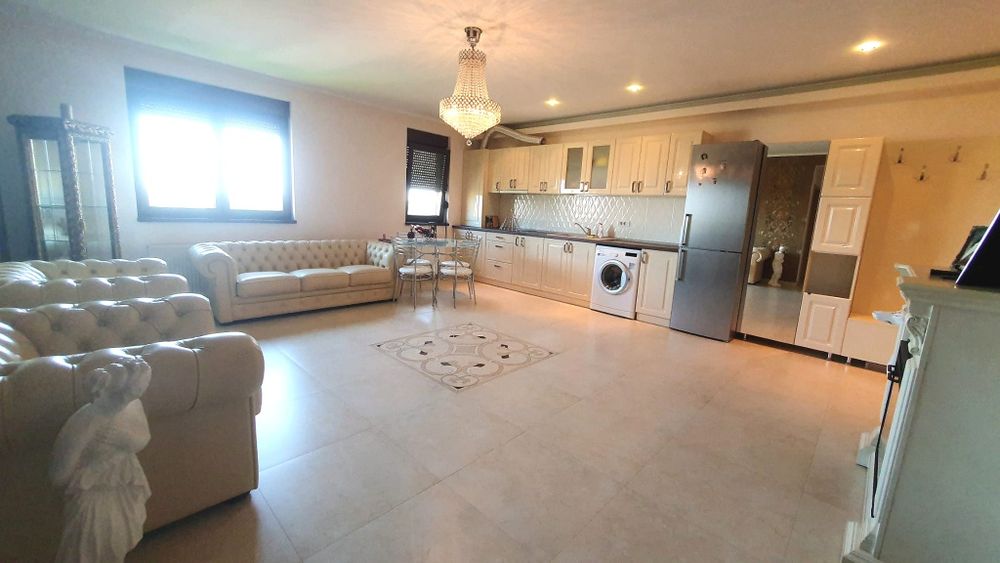 Ap.3 camere tip Penthous bloc nou+loc de parcare zona Lipovei