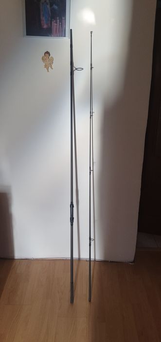 Vând doua lansete lugime 3,60 nr tronsoane doua 3,00lbs