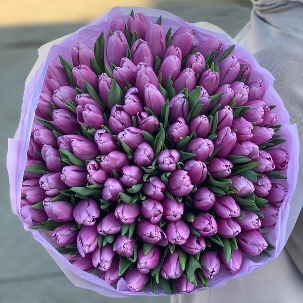 Цветы в подарок к 8-марта.