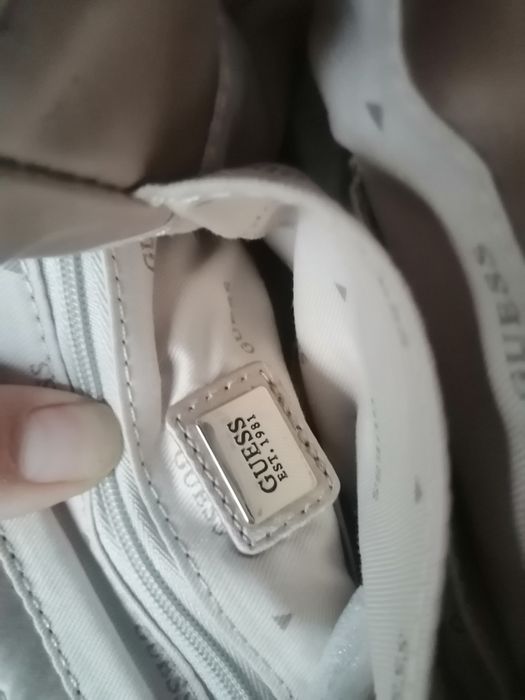 Чанта GUESS. Нова.