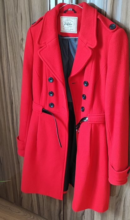 Palton rosu ZARA