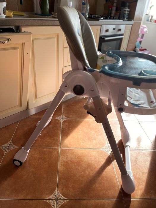 Scaun de masa pentru copii