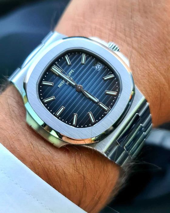 patek philippe nautilus сребрист-синьо