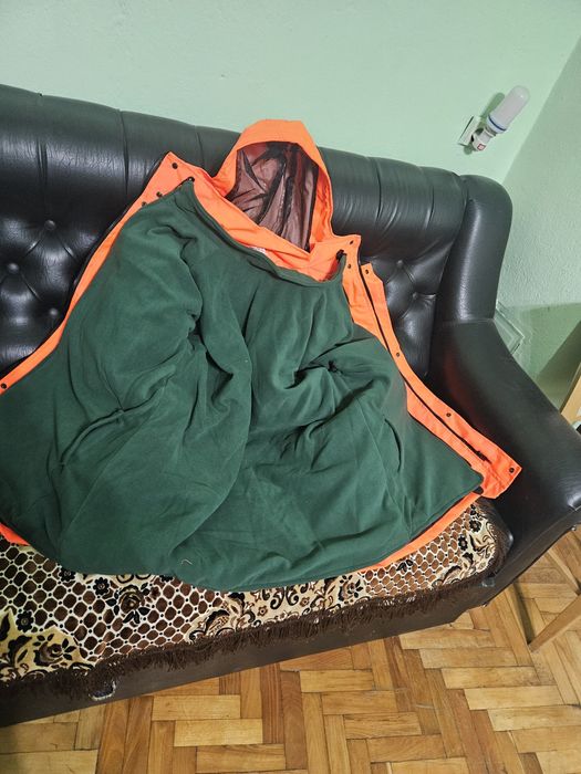 vand geaca impermeabila