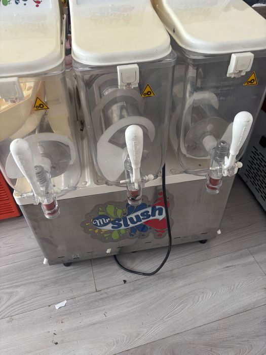 Aparate suc granita fulgi cu gheață