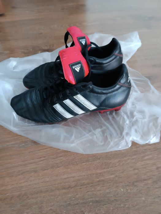 Ghete fotbal adidas 44