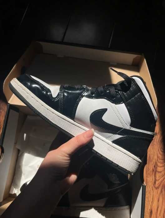 Nike Air Jordan Mid