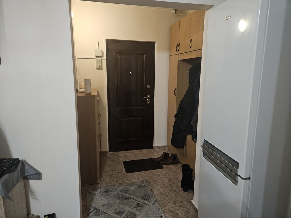 Apartament 3 camere de inchiriat