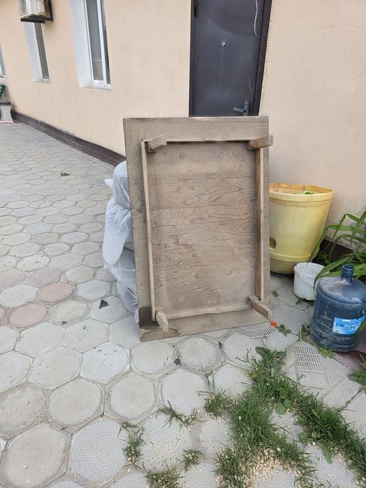 Жер стол ағаштан