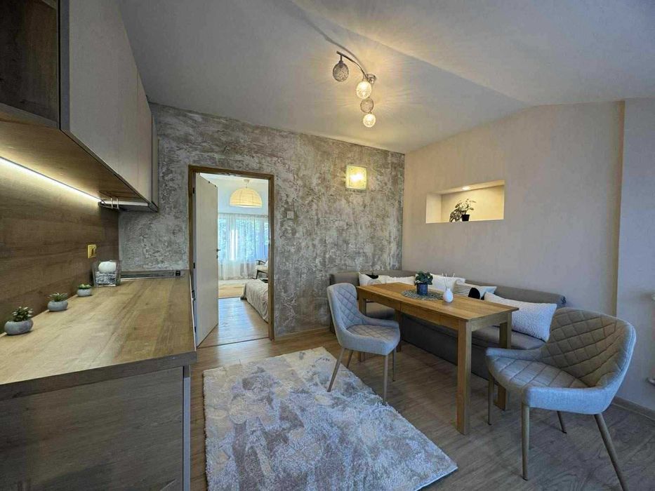 Дава се под наем Тристаен апартамент в София, Център - 80 кв.м за 850 € - Снимка #5