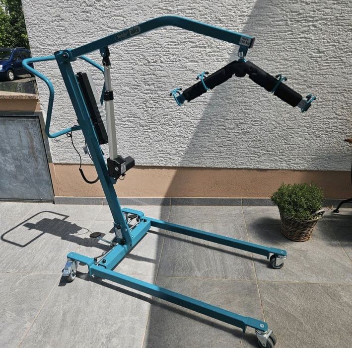 Lift, macara pacienți, bolnavi, persoane cu dizabilități