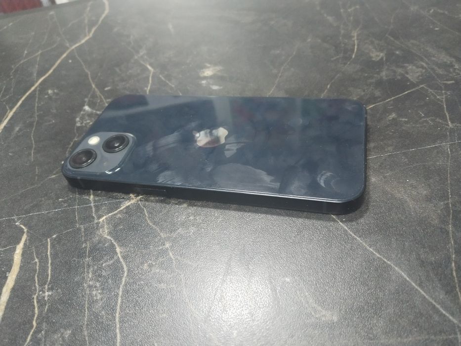 iPhone 13 в хорошем состоянии акб.84%