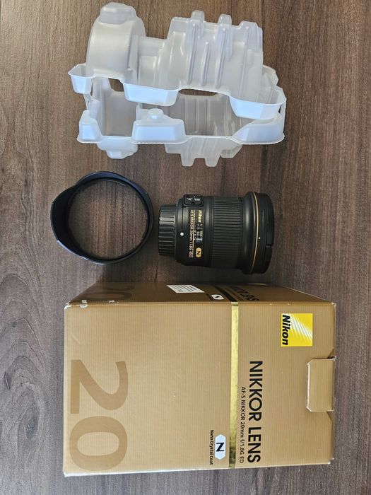 обектив Nikon AF-S 20mm f/1.8G ED