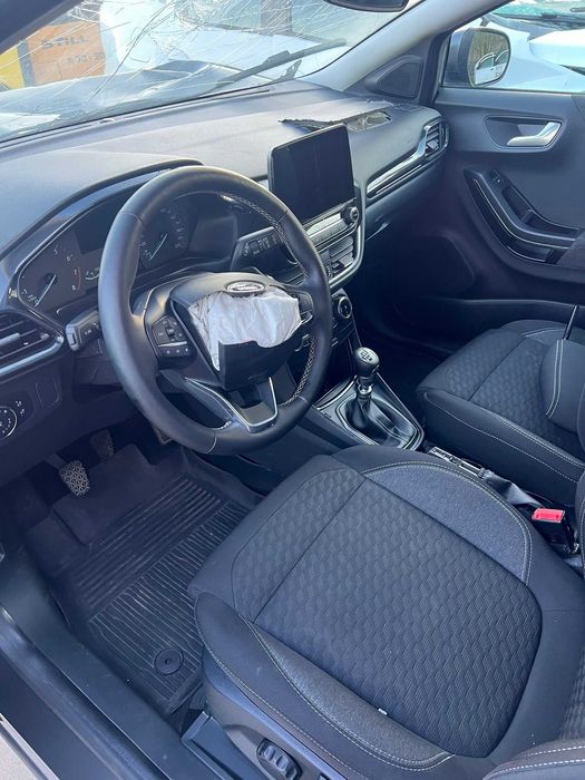 vand ford puma 2023 hybrid avariat