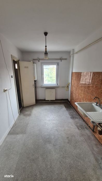 Apartament cu 2 camere de vânzare în Curtea de Argeș.
