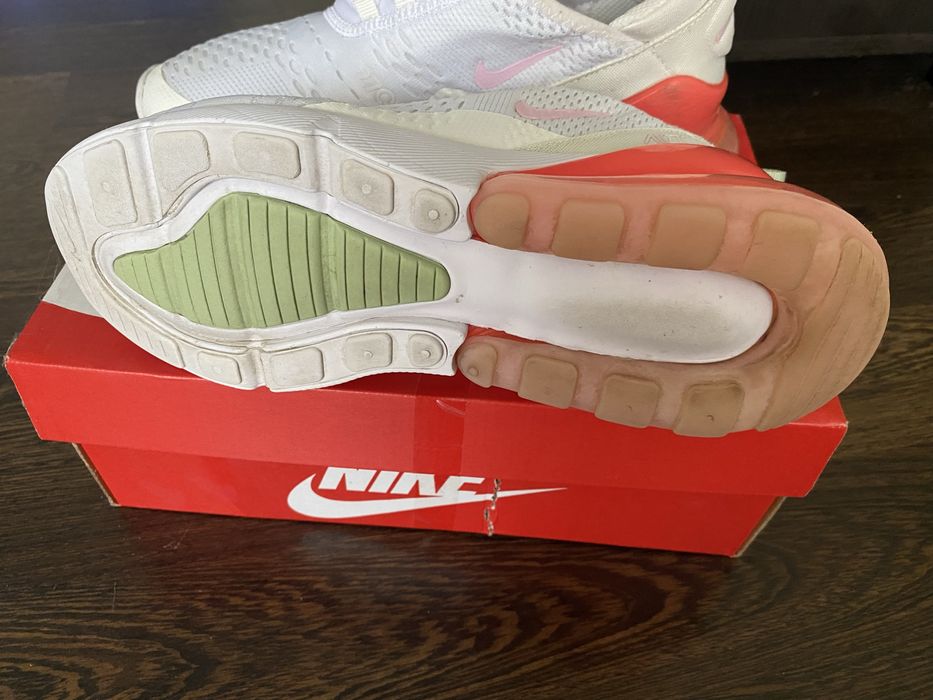 Nike Air Max 270