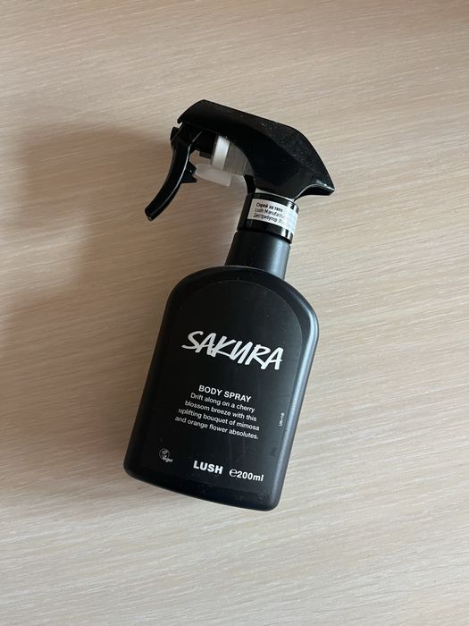 Спрей за тяло Lush - Sakura