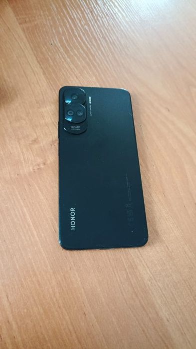 Обменяю телефон хонор 90 лайт