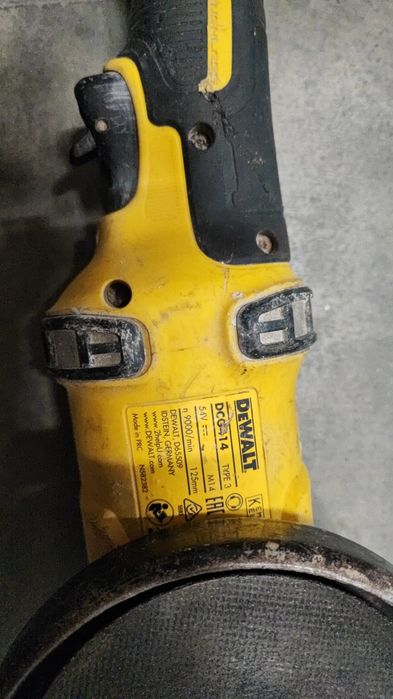 Акумулаторен ъглошлайф DeWALT DCG414