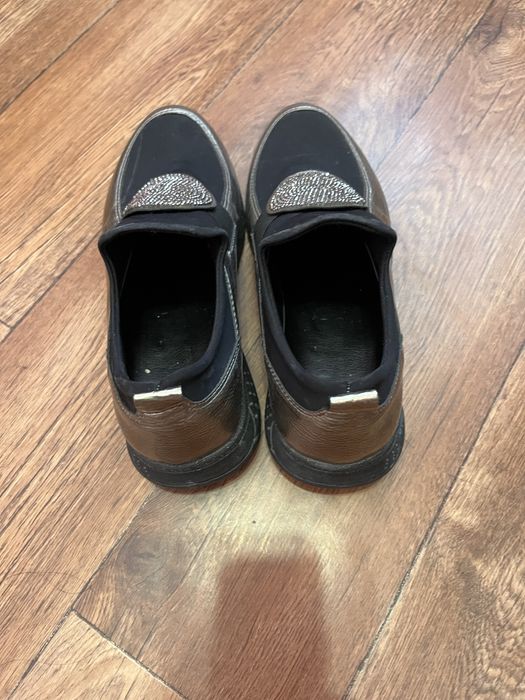 Продаю отличные кросовки