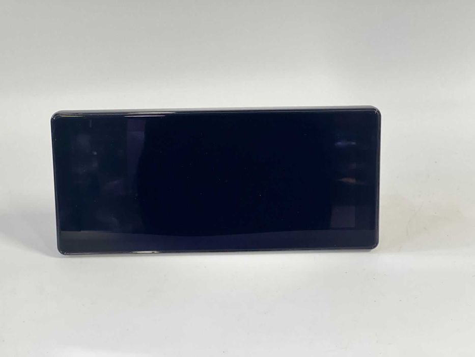 Монитор на Land Cruiser 300