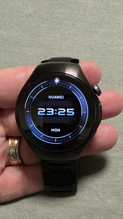 Huawei Watch 5, e-SIM, NFC, curea titan