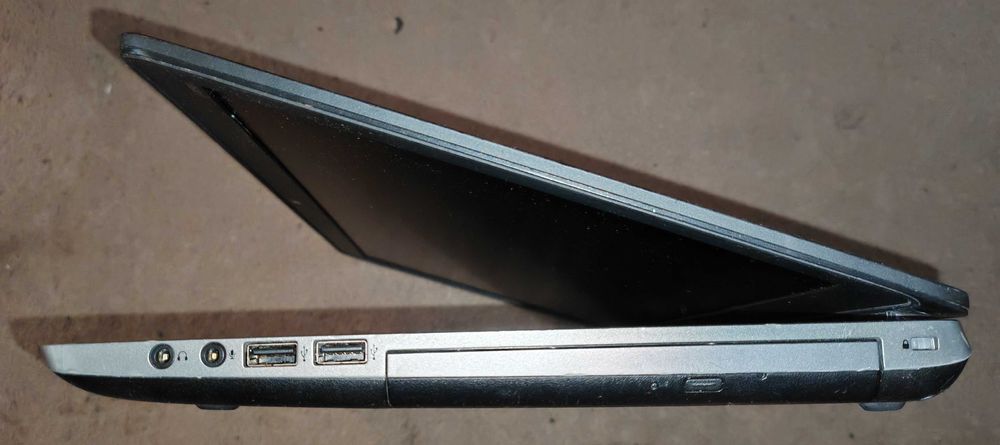 Laptop  Lenovo Core I3 4000M 8gb ddr3 dpsy 15,6inch LICHIDARE STOC