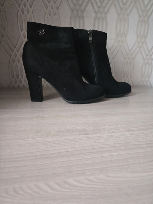 Продам весенний обувь