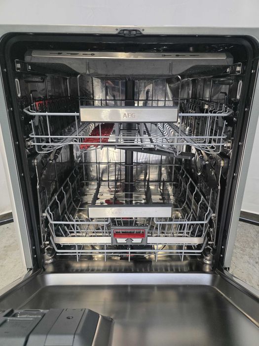 Masina de spalat vase AEG ComfortLift FEE96807PM 60 cm 13 seturi 9000 Series Inox Antiamprenta AirDry Cos LiftabiTehnologie SprayZone Garantie Factura
