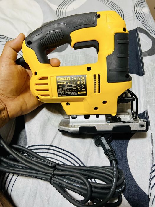 Fierastrau pendular DeWalt DWE349 nou