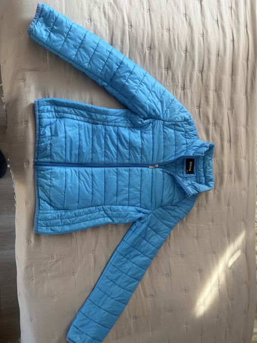 Светло синьо пролетно яке